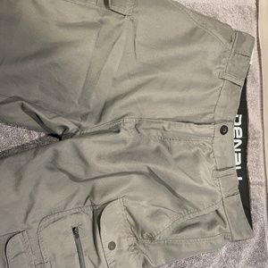 Men's Denali Dark Green Cargo Shorts Size 32